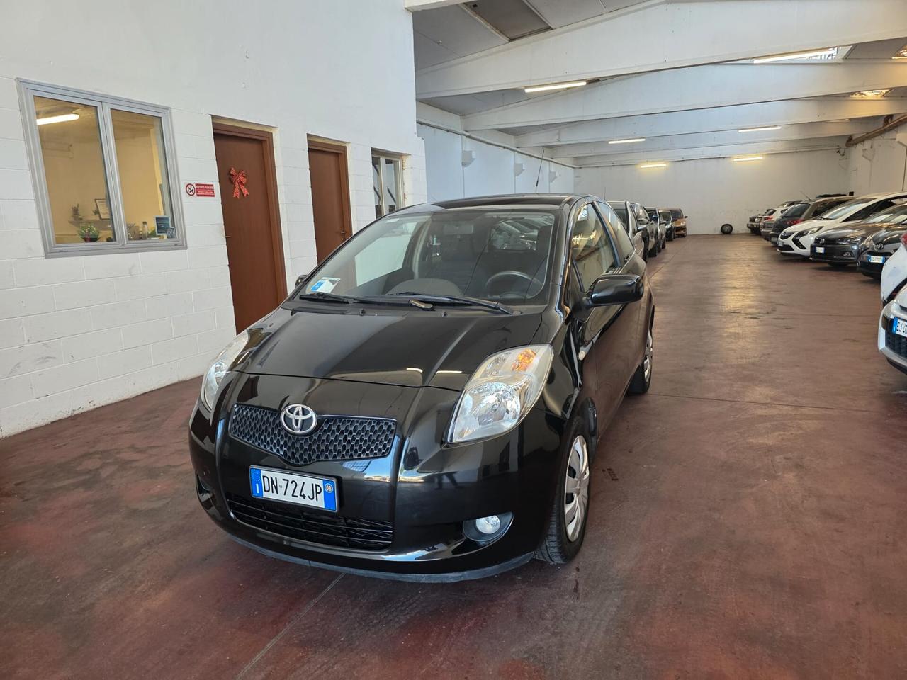 Toyota Yaris 1.3 3 PORTE SOL NEOPAT 83.000KM