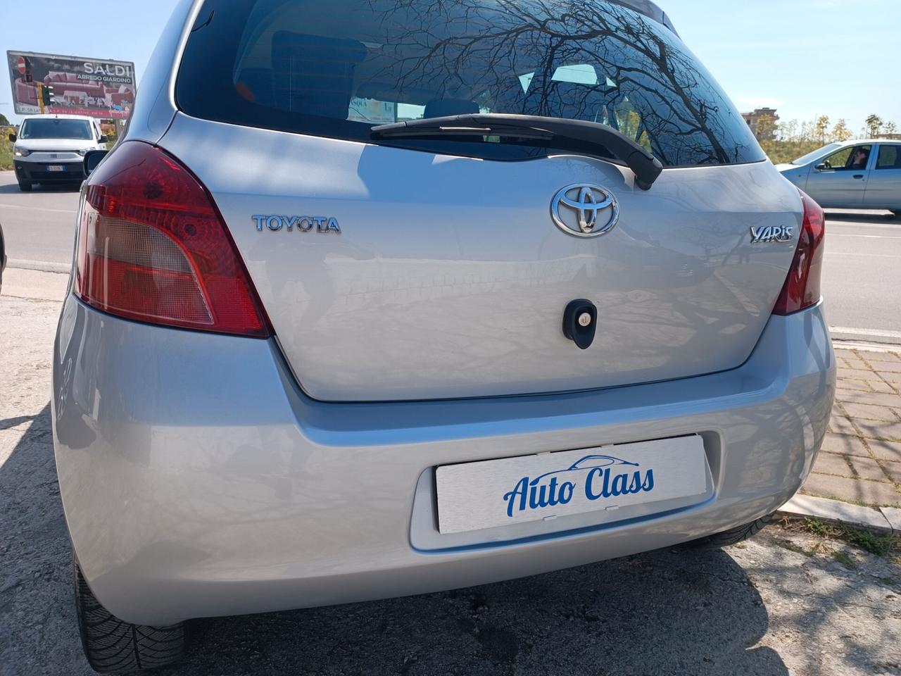 Toyota Yaris 1.4 D-4D 5 porte Sol