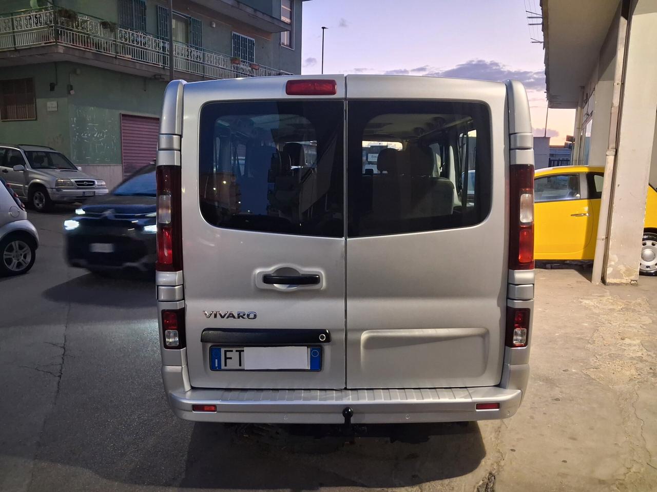 Opel Vivaro 1.6 CDTI uni pro 9 posti (Gancio train