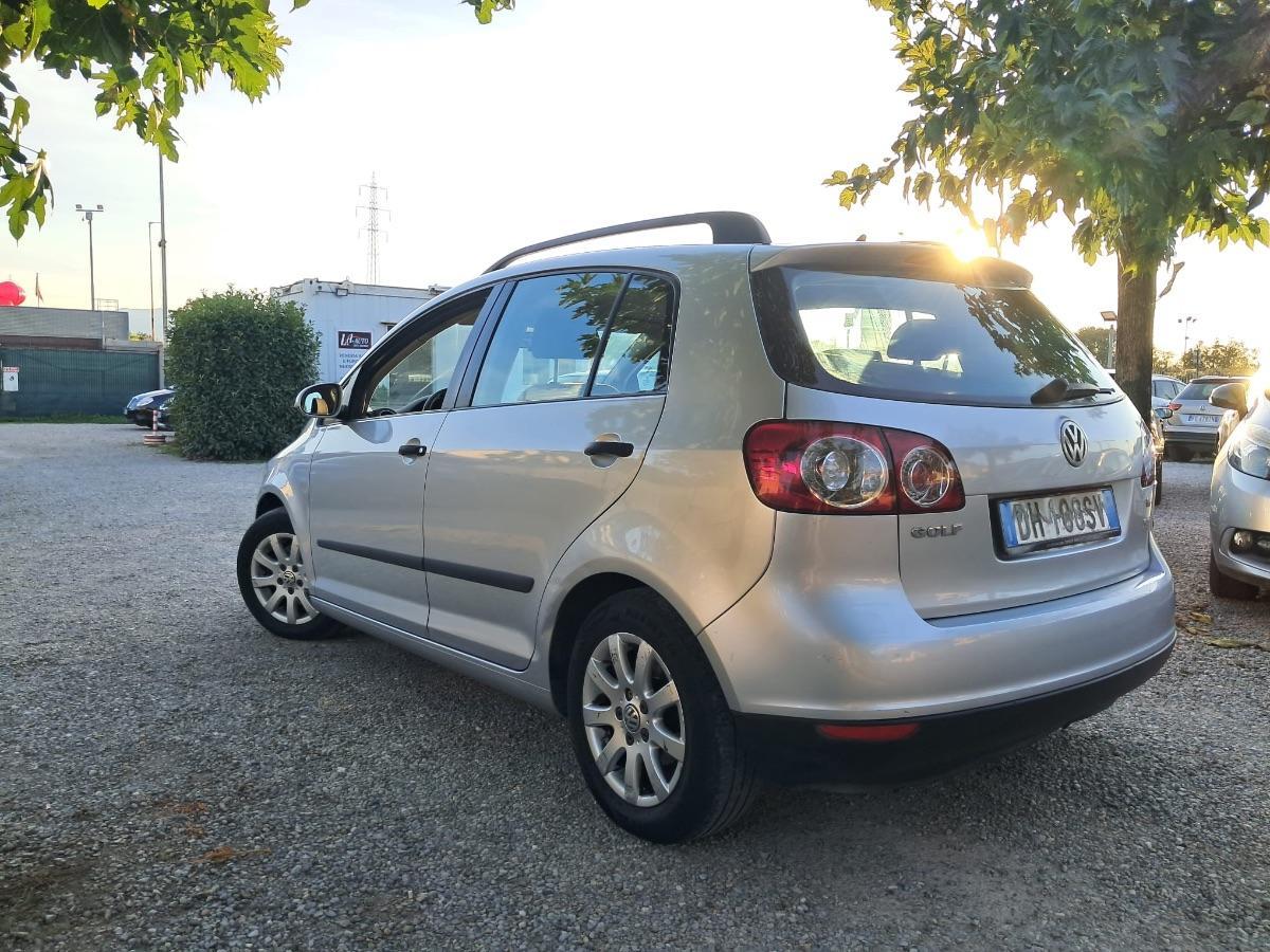 VOLKSWAGEN - Golf Plus Plus 1.6 Comfortline