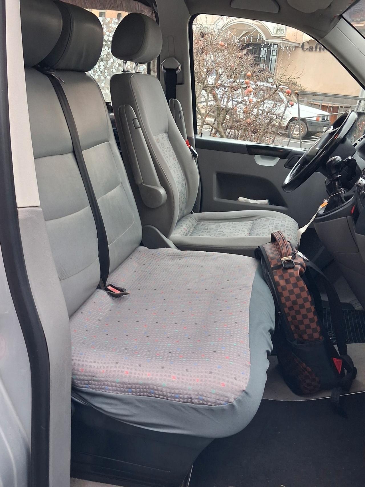 Volkswagen Multivan 2.5 TDI/130CV Trendline