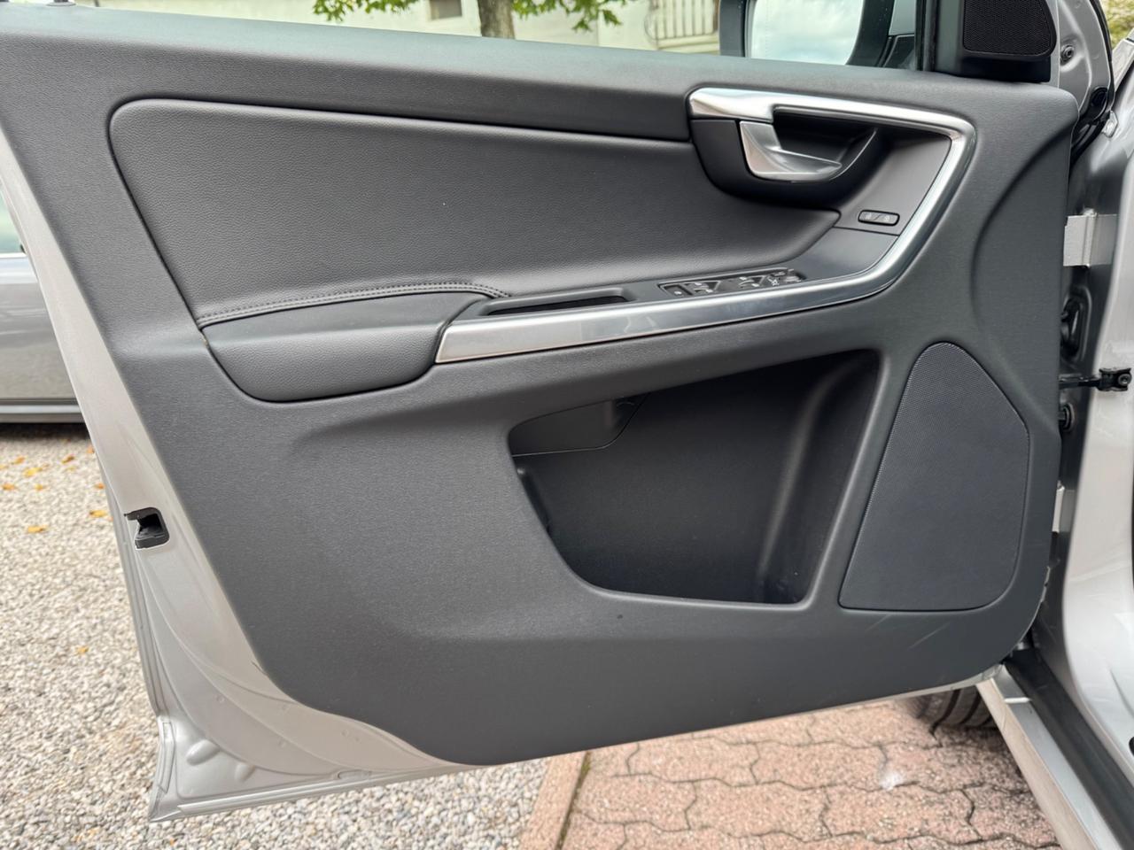 Volvo XC 60 XC60 D4 AWD Momentum