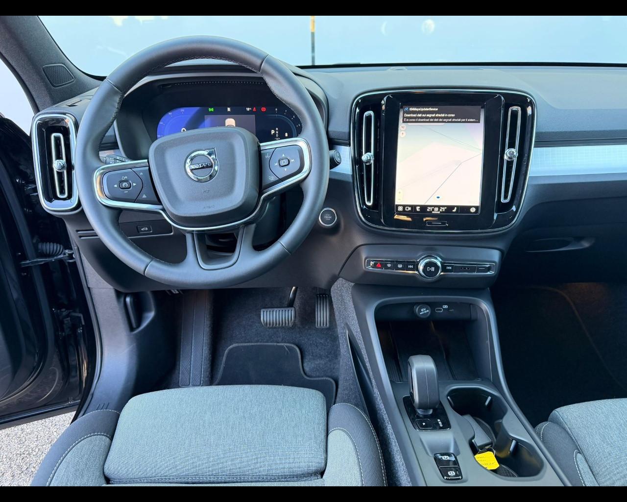 VOLVO XC40 B3 CORE AUTO