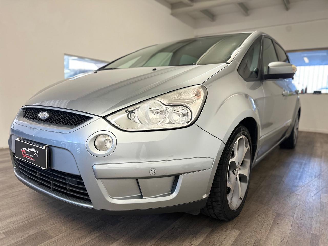 Ford S-Max 1.8 TDCi 125CV TITANIUM NEOPATENTATI