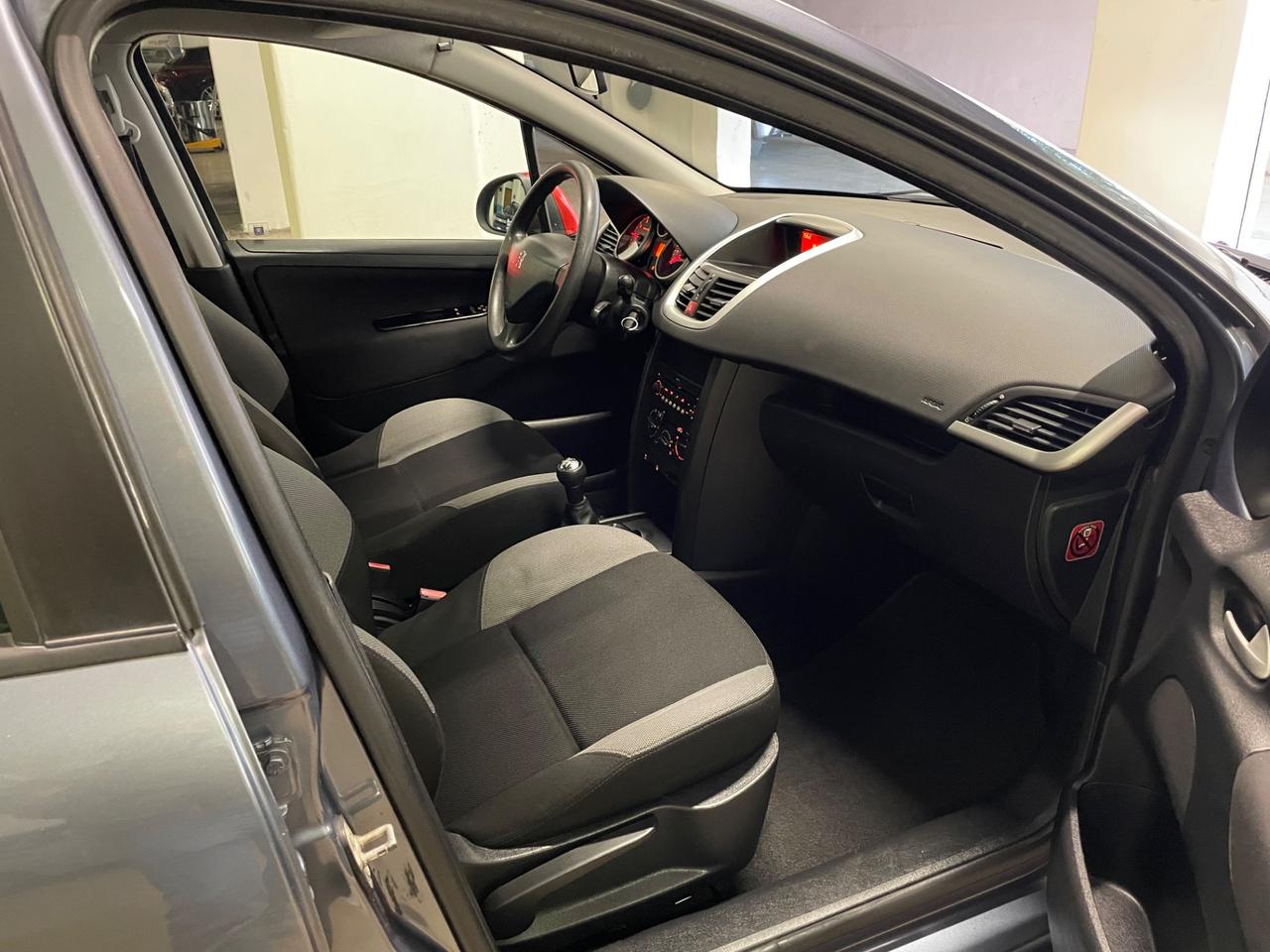 Peugeot 207 1.4 8V 75CV 5p. Energie