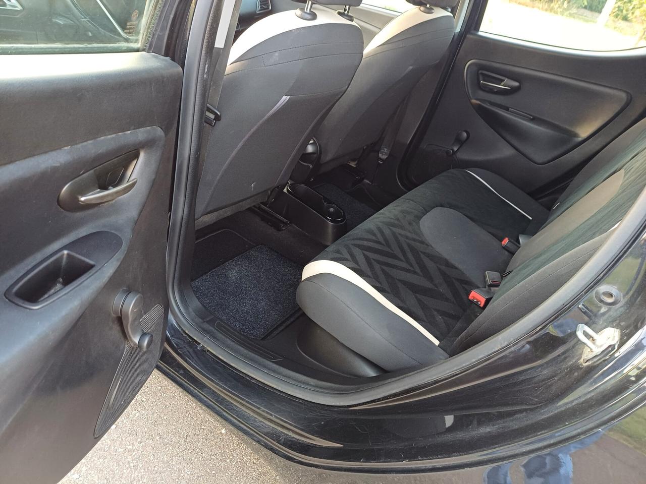 Lancia Ypsilon 1.2 69 CV 5 porte GPL Ecochic Gold