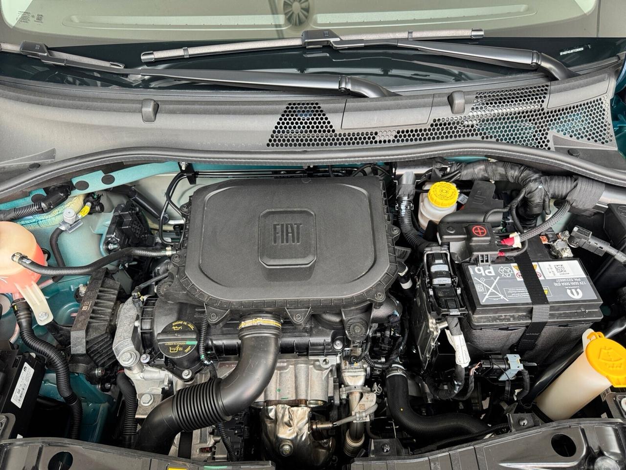 Fiat 500 Berlina Hybrid La Prima
