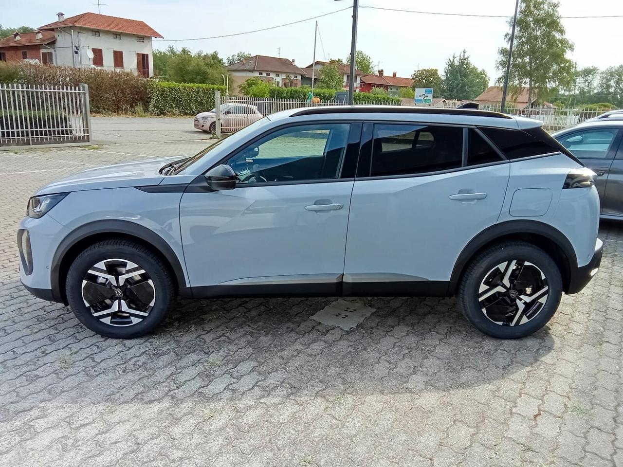 Peugeot 2008 Hybrid 145 e-DCS6 Allure