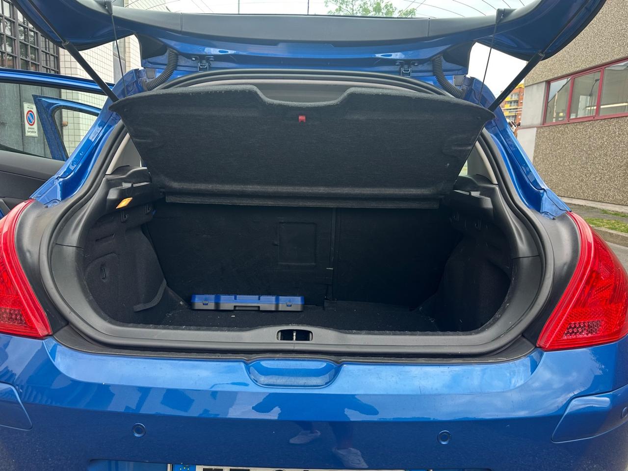 Peugeot 308 1.6 VTi 120CV 5p. Premium - ok neopatentati - euro 5