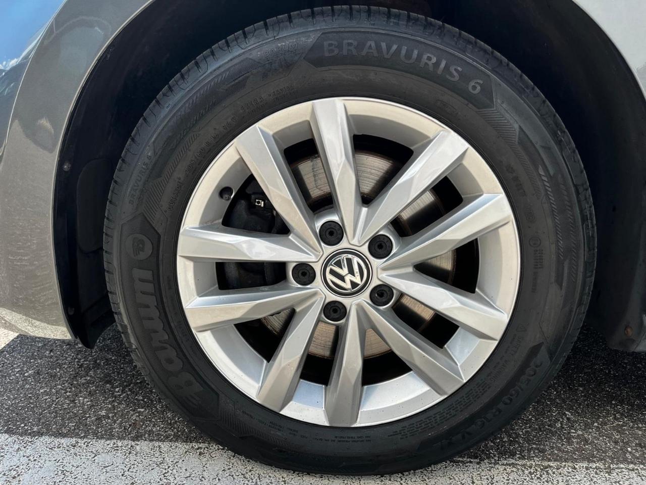 Volkswagen Touran 1.4 tsi business