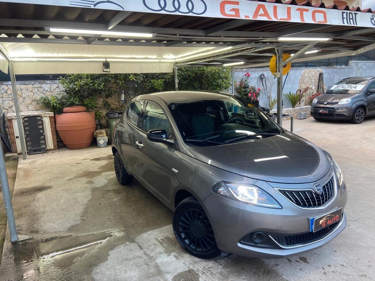 Lancia Ypsilon 1.0 FireFly 5 porte S&S Hybrid Gold