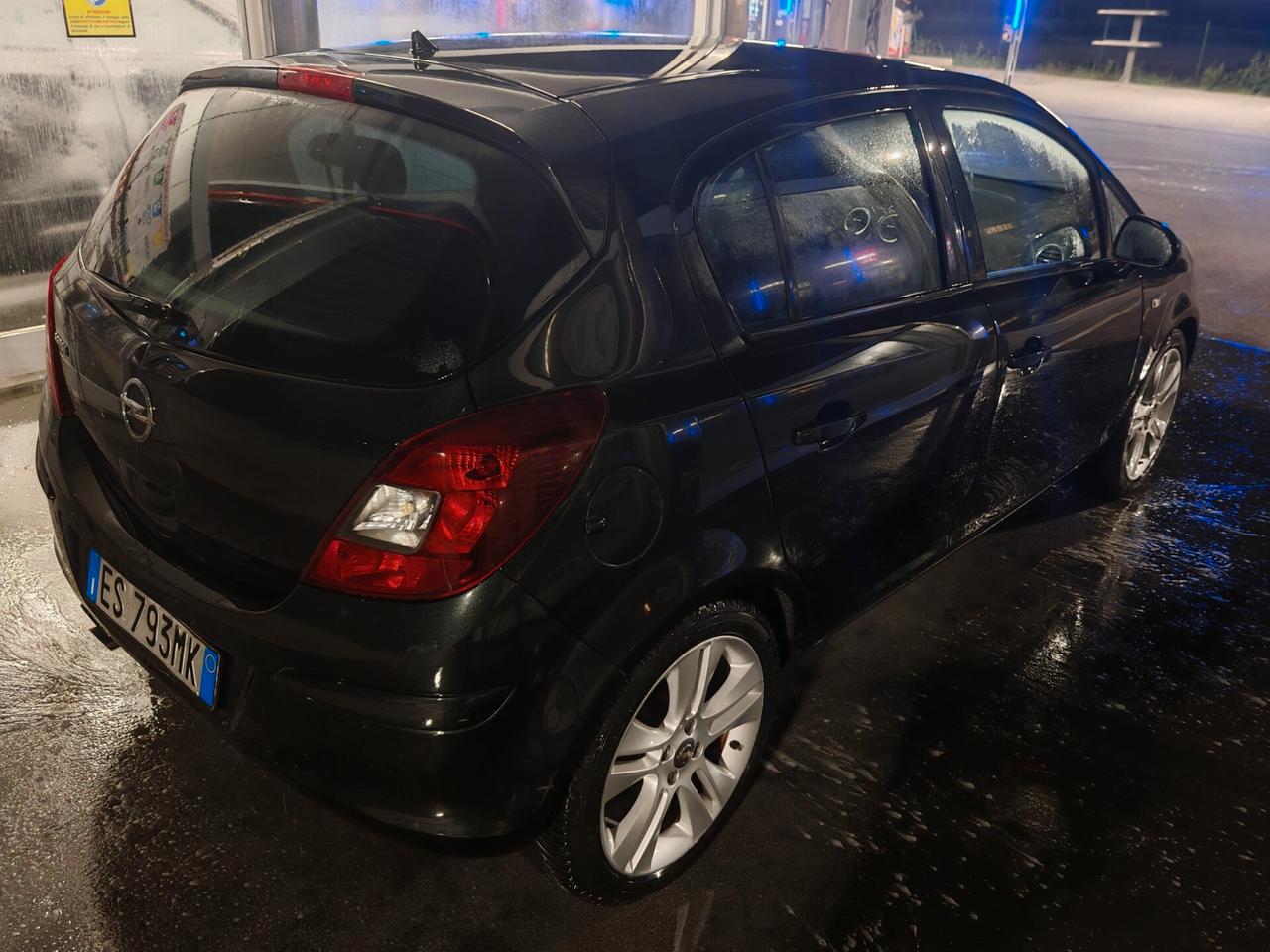 Opel Corsa 1.2 5 porte Sport