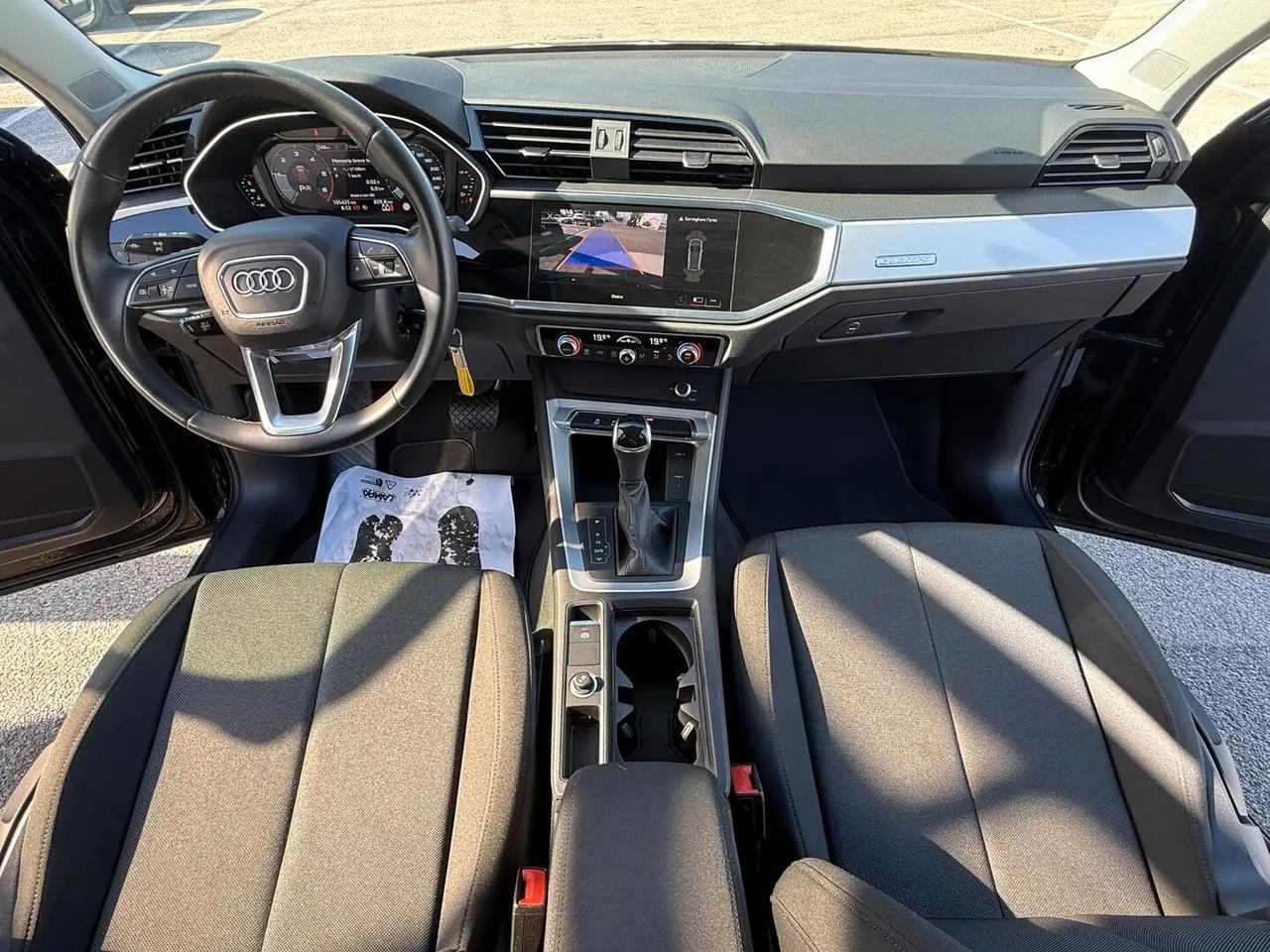 Audi Q3 35 TDI quattro S tronic Business