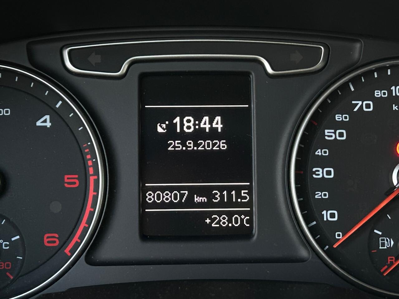 Audi Q3 TDI KM.80.000! Gancio traino
