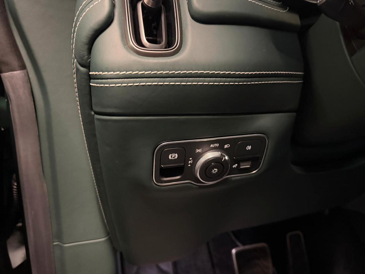 ASTON MARTIN DBX707 4.0 V8 707CV TETTO PELLE NAVI CAM360° ANNO 2024