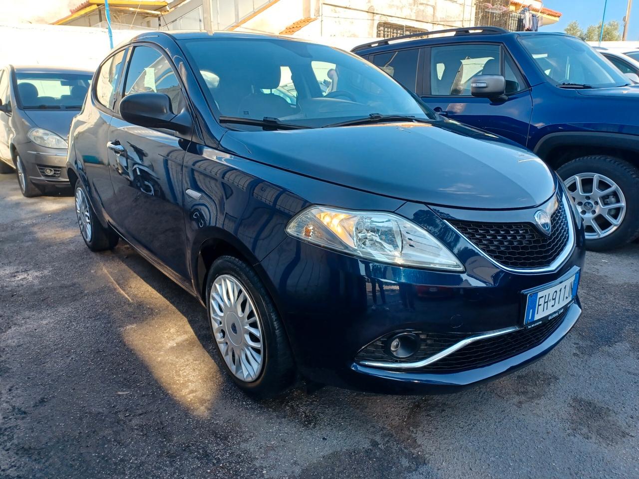 Lancia Ypsilon 1.2 5 porte Gold ANNO 2017 EURO 6