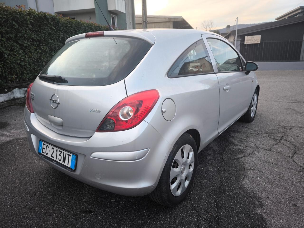 OPEL CORSA 1,2 BENZ- G.P.L.-OK NEOPAT.- KM 110000