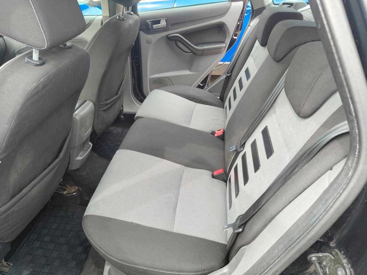 Ford Focus 1.6 StyleWagon iKon GPL