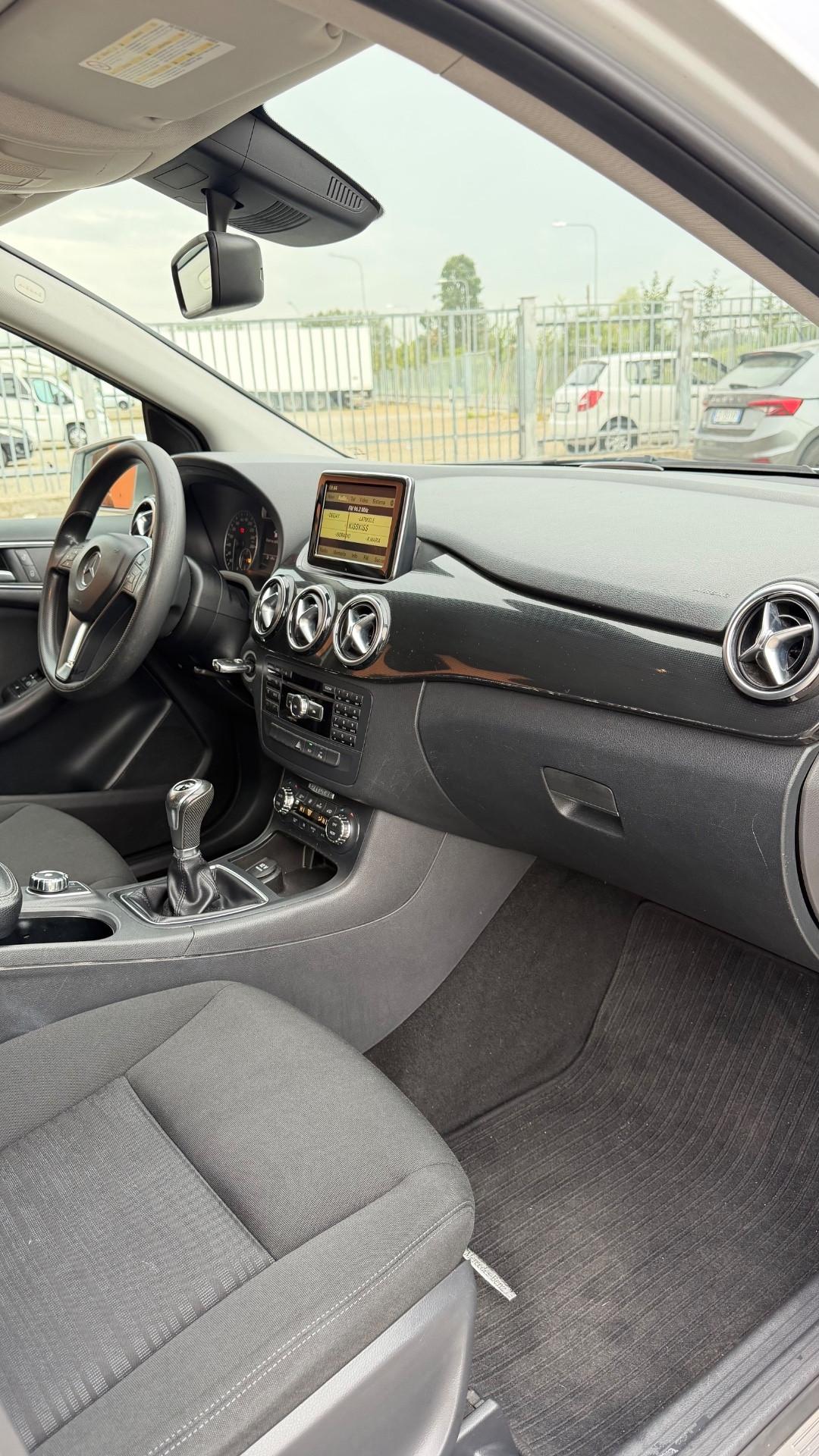 Mercedes-benz B 180 CDI BlueEFFICIENCY Executive