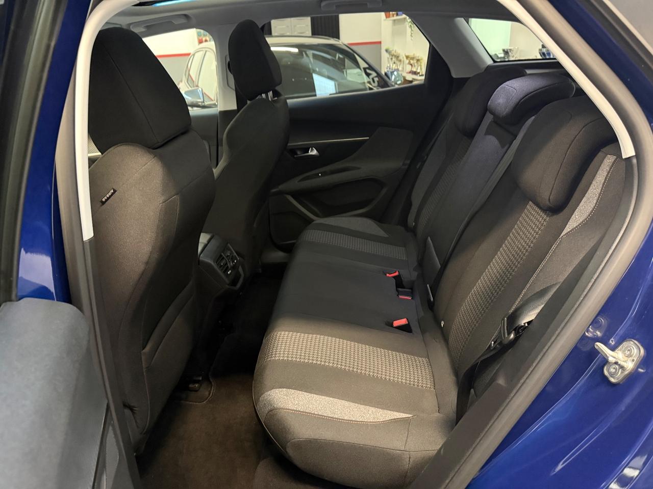 Peugeot 3008 BlueHDi 130 S&S Crossway