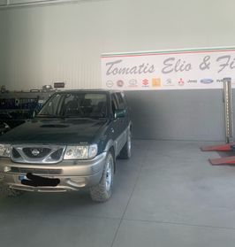 Nissan Terrano II 2.7 KM 120.000 GANCIO TRAINO