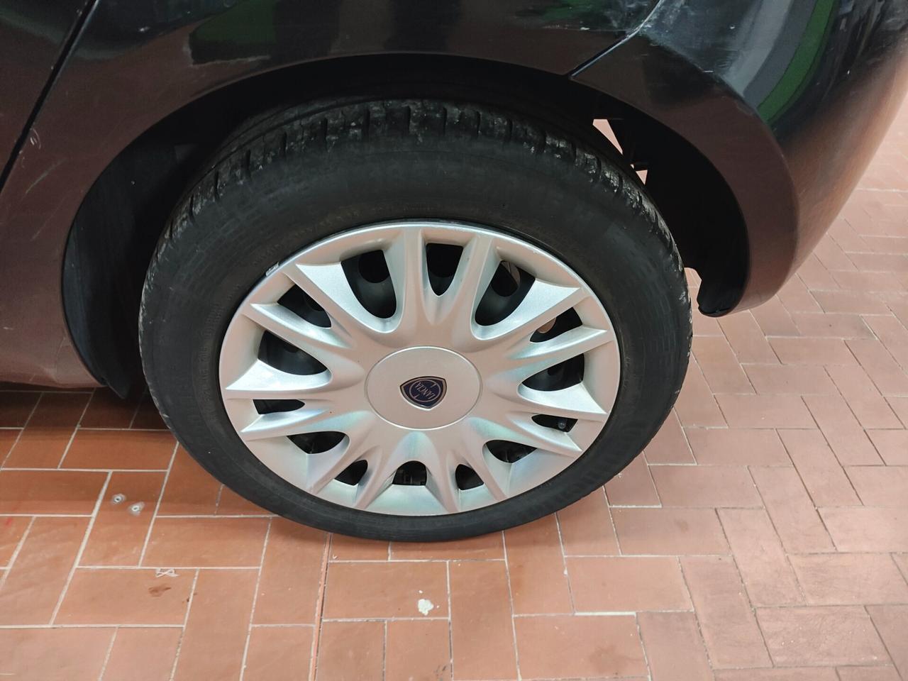 LANCIA YPSILON 1.2 NEOPATENTATI