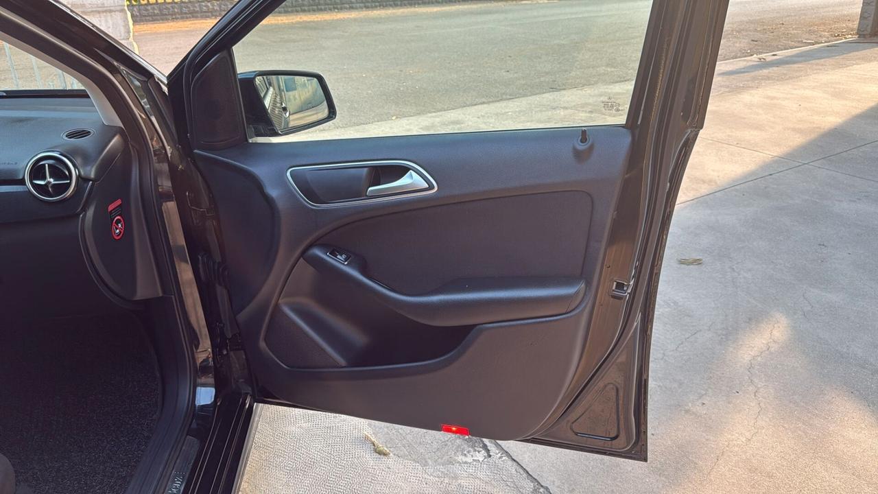 Mercedes-benz B 180 BlueEFFICIENCY Executive