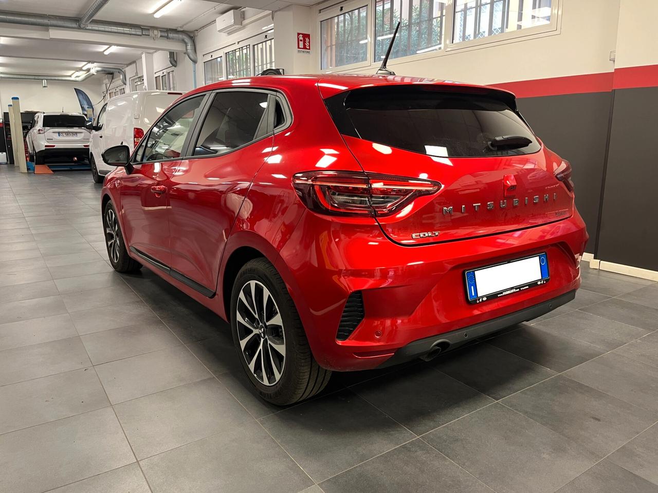 Mitsubishi Colt 1.0L turbo 90 CV Invite