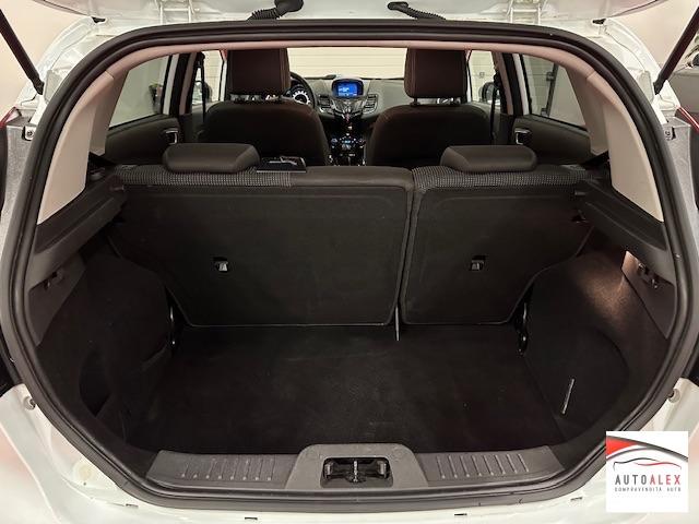 FORD - Fiesta 5p 1.5 tdci Black&White 75cv NEOPATENTATI