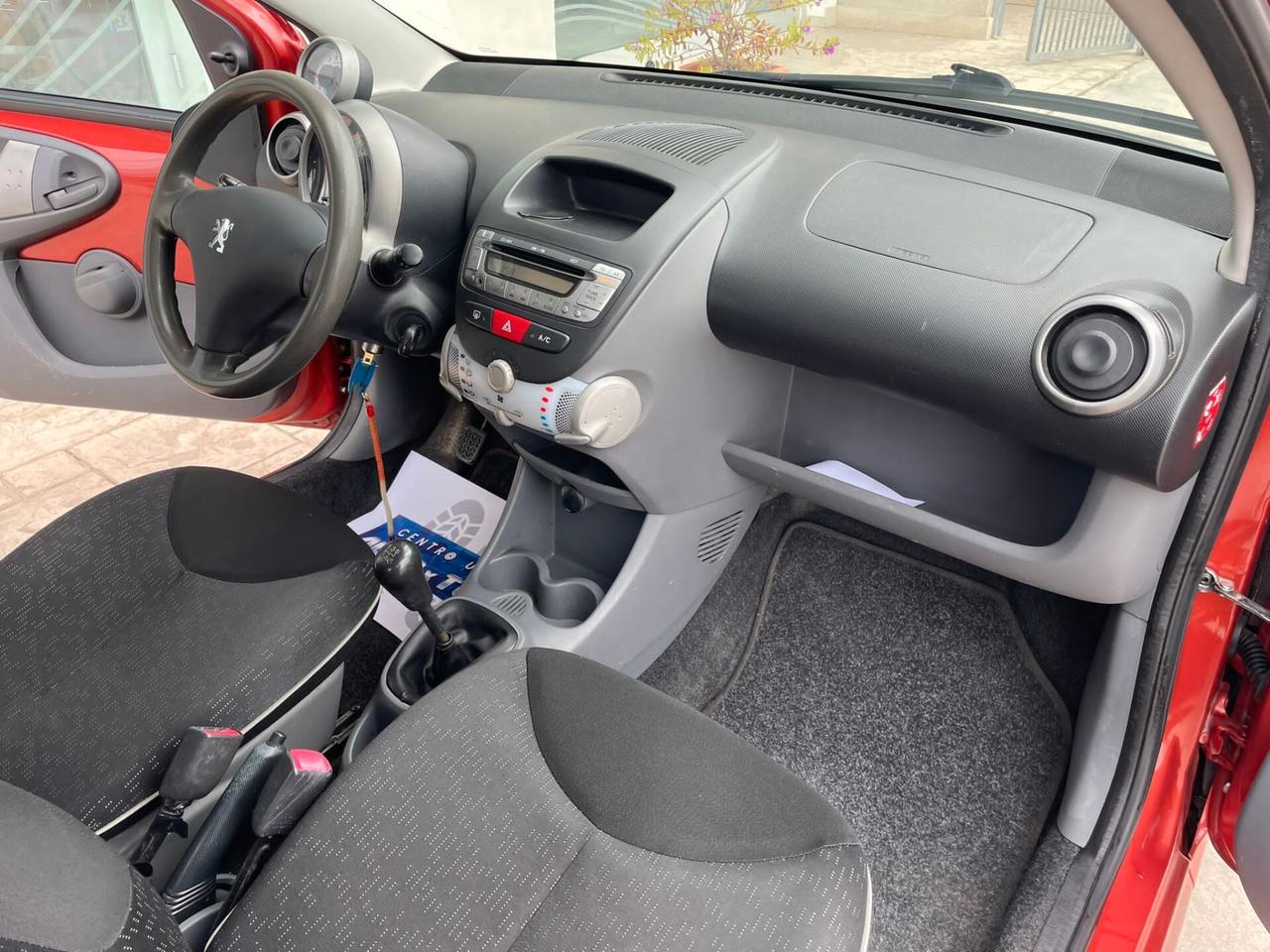 Peugeot 107 1.0 68CV 5p. Sweet Years