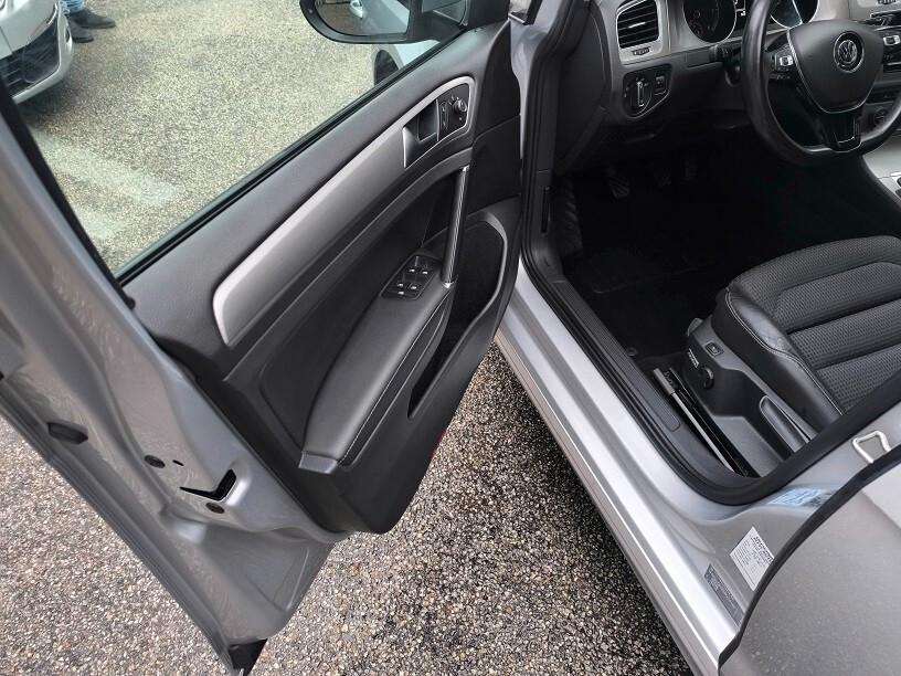 Volkswagen Golf 1.6 TDI 110 CV 5p. Highline R-LINE