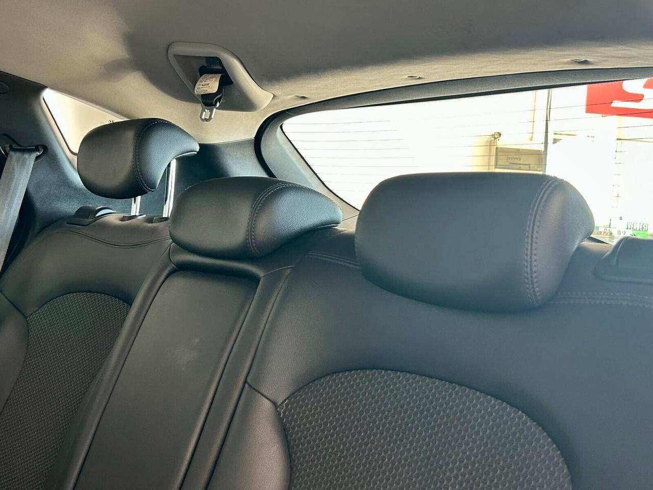 Hyundai iX35 *FRIZIONE NUOVA*SUV FULL OPTIONAL* NEOPATENTATI * PELLE TOTALE COME NUOVA ONESTA SEDILI RISCALDA