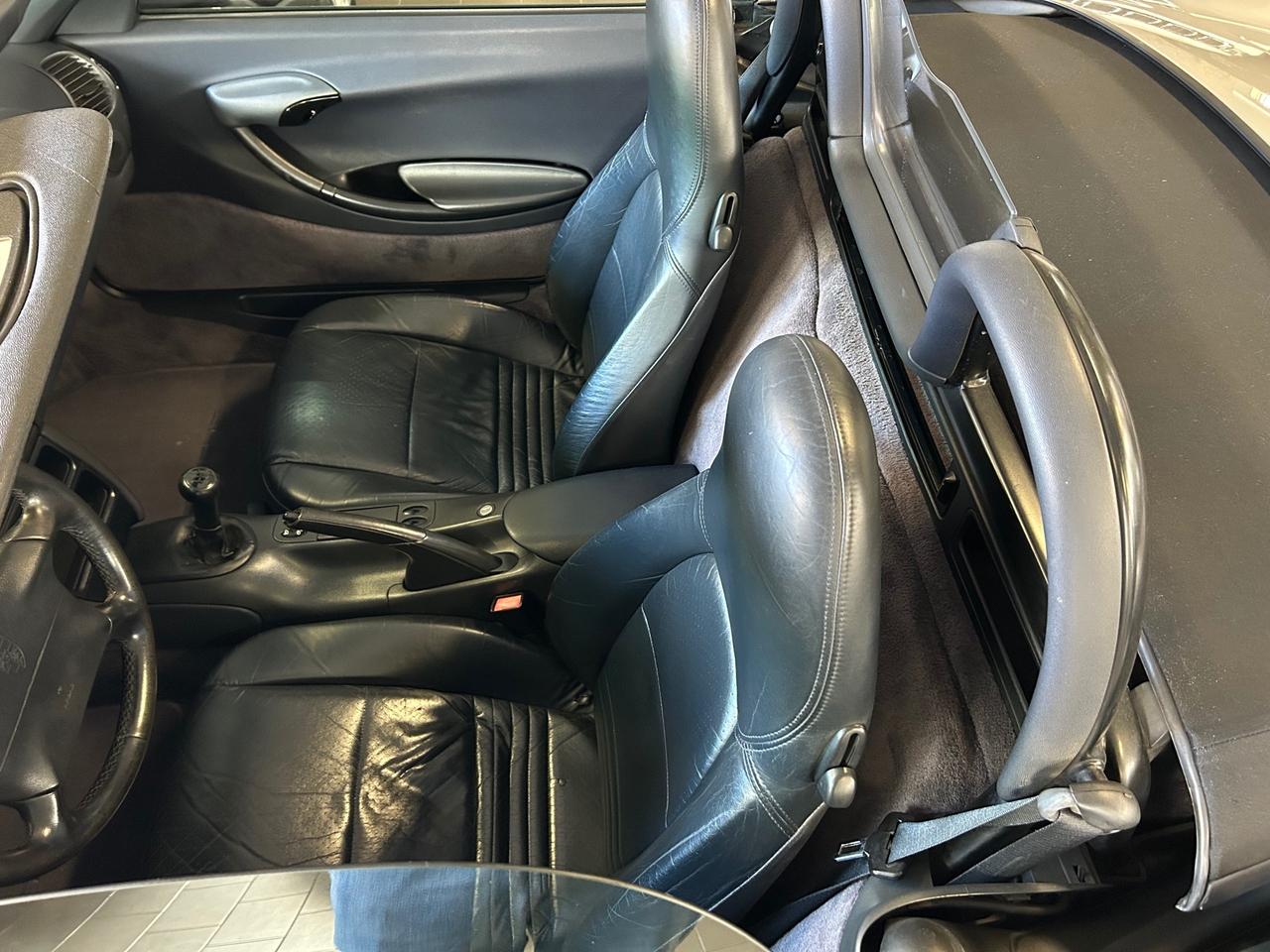 Porsche Boxster 2.5i 24V cat