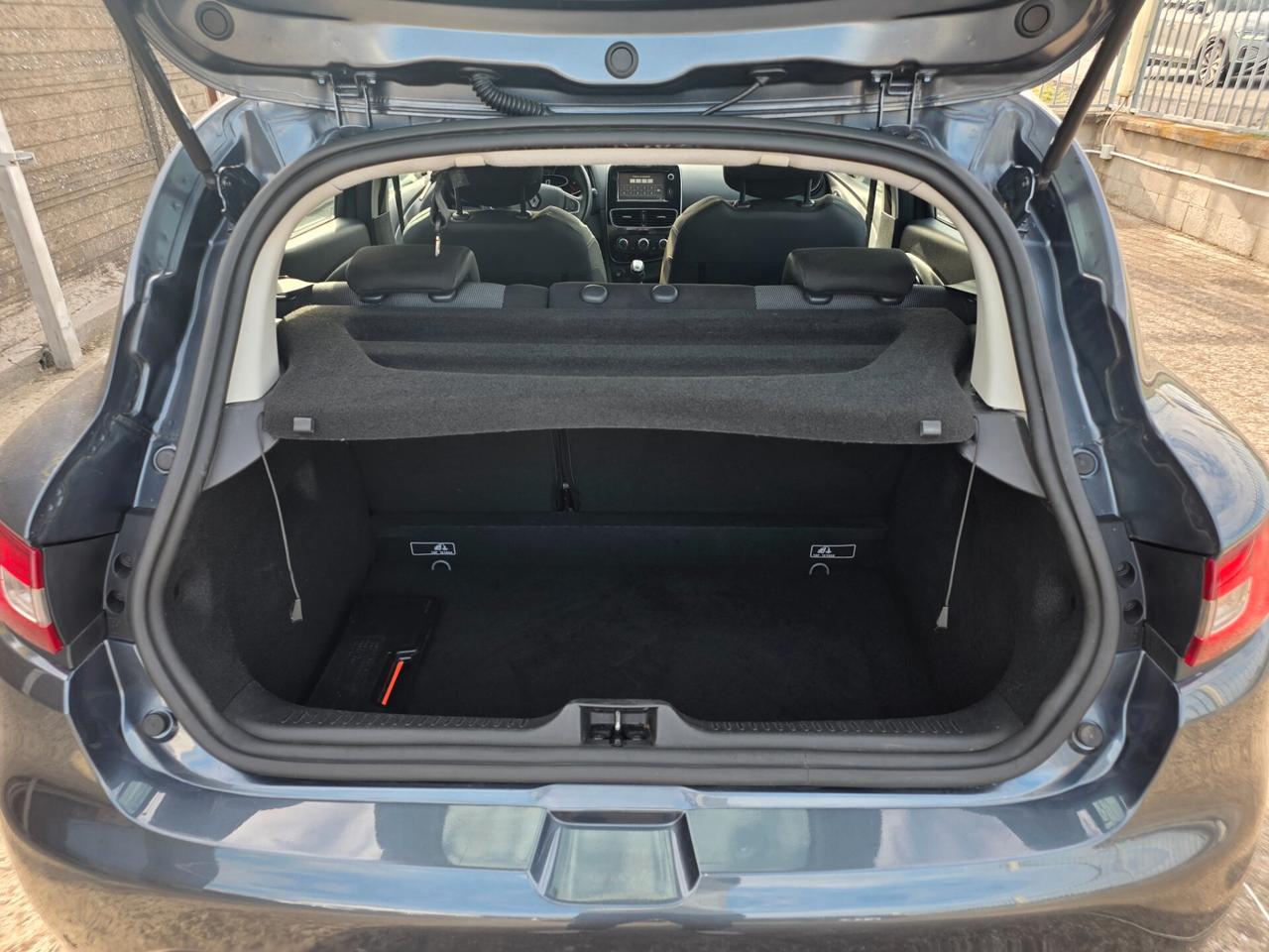 Renault Clio 1.2 75CV 5 porte Zen