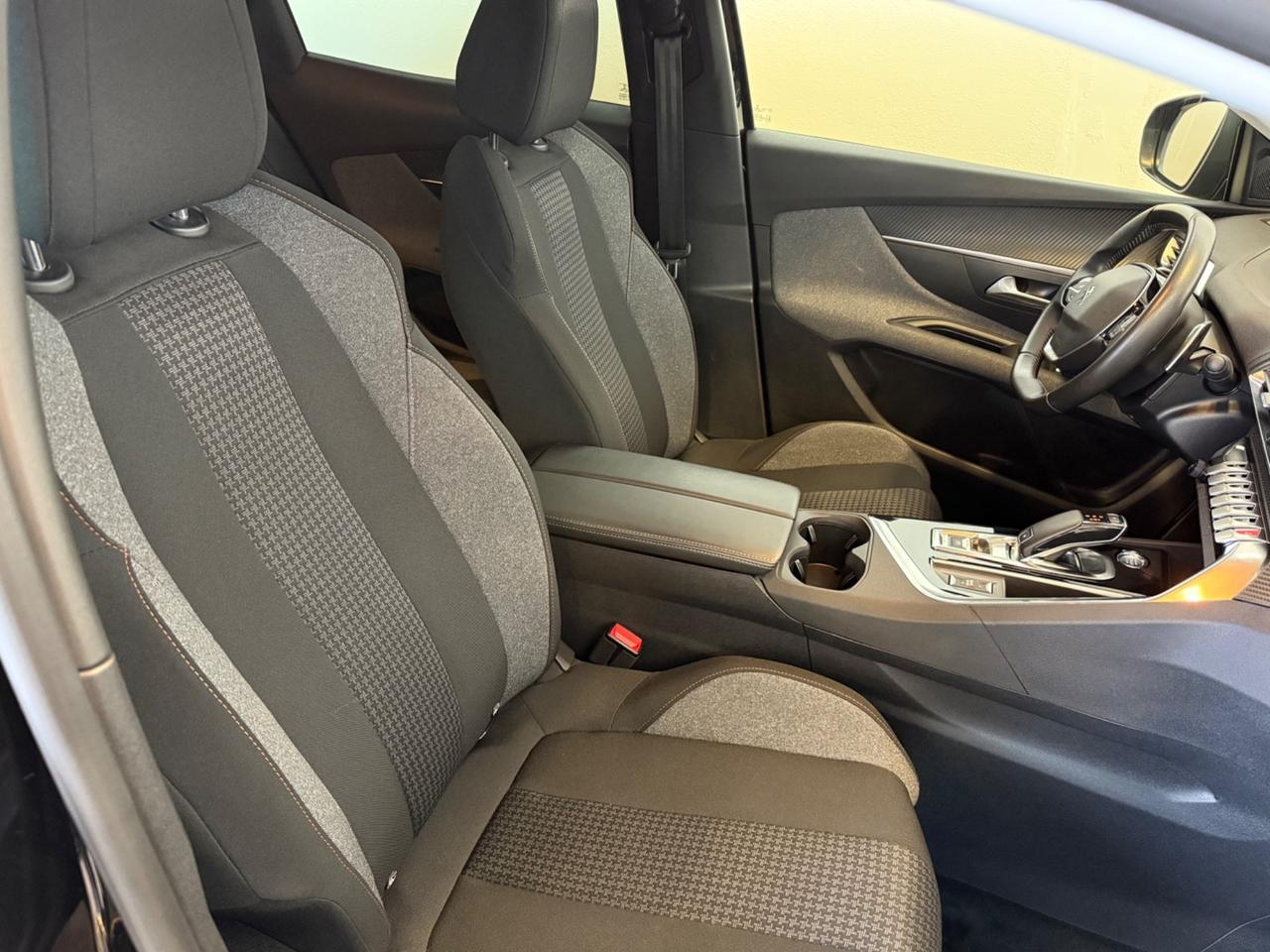 Peugeot 3008 BlueHDi 130 S&S EAT8 Allure