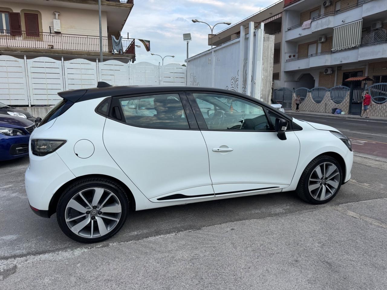 Renault Clio 1.5 DIESEL 90CV 2015