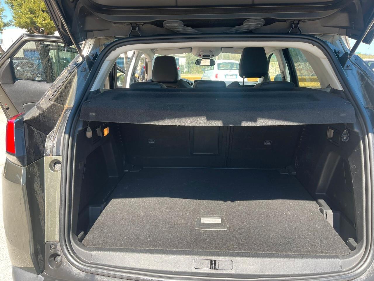 Peugeot 3008 BlueHDi 130 S&S EAT8 Allure