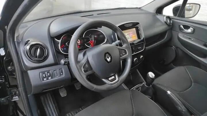 Renault Clio TCe 12V 75 CV 5 porte Moschino Zen
