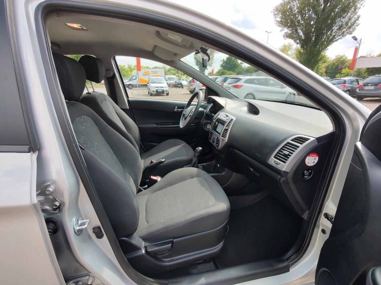Hyundai i20 1.4 CRDi 5p. Sound Edition, OK NEOPATENTATI, GARANZIA L.12 MESI