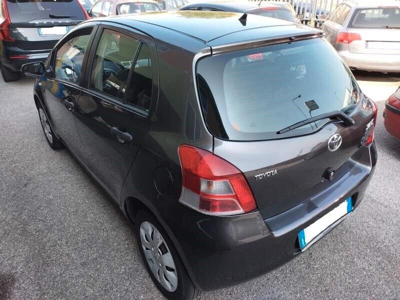 Toyota Yaris 1.0 5 porte Sol