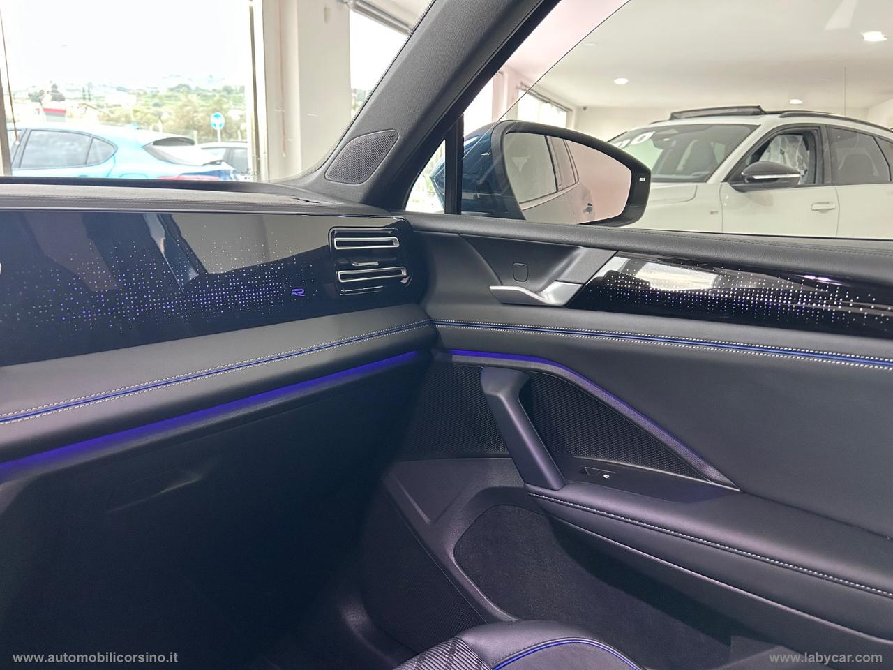 VOLKSWAGEN Tiguan 2.0 TDI 150 CV DSG R-Line