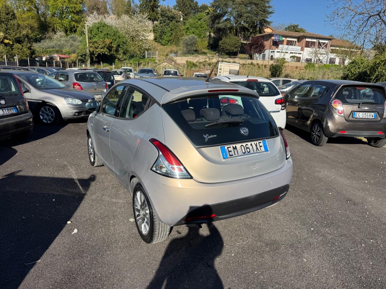 Lancia Ypsilon 1.2 69 CV 5 porte S&S Platinum NEOPATENTATI