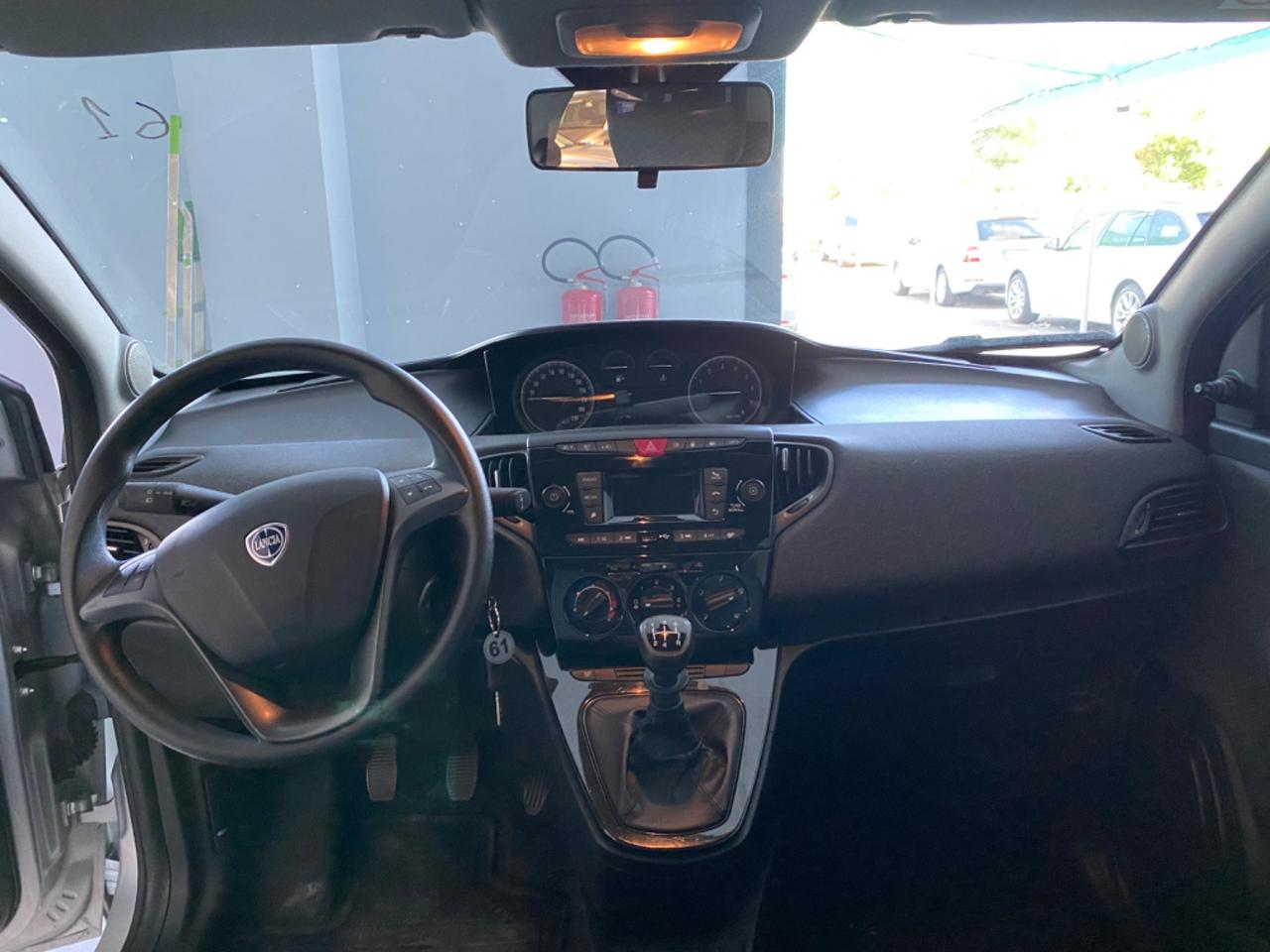 Lancia Ypsilon 1.2 69 CV SI NEOPATENTATI 5 porte GPL Ecochic Monogram