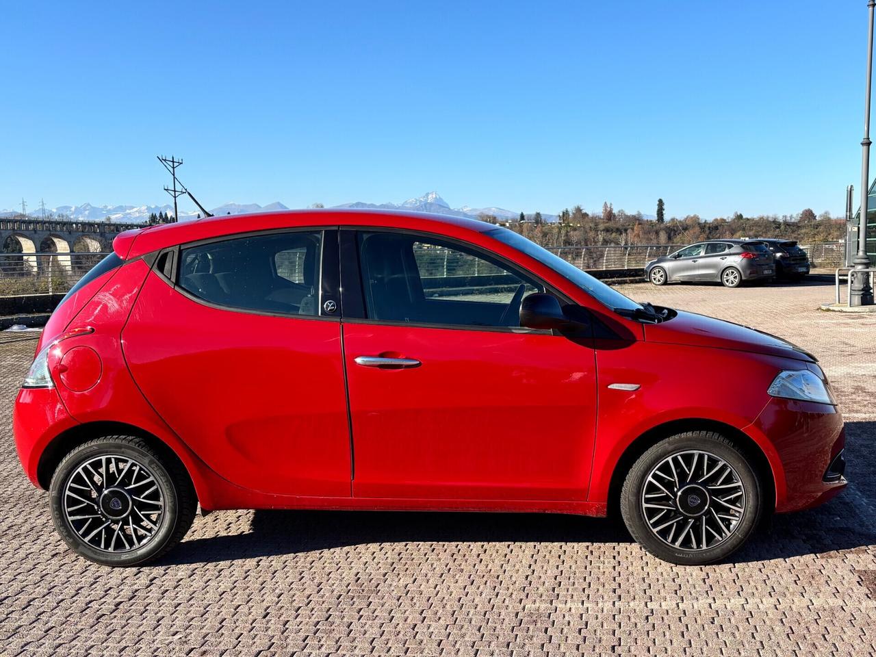 Lancia Ypsilon 1.2 5 B/GPL Ecochic 30º edt. NEOPATENTATI