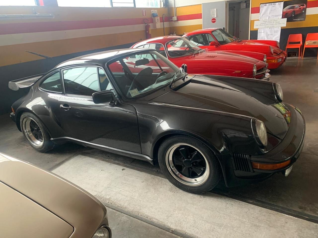 Porsche 911 3.3 Turbo Coupé anno 1980-930- 54000 km- un proprietario utilizzatore-tagliandata ora