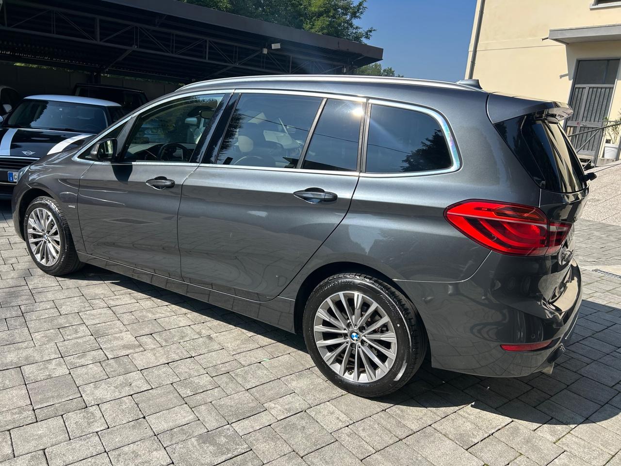 Bmw 218d Gran Tourer Luxury 7p CAMBIO AUT. PROBLEMI