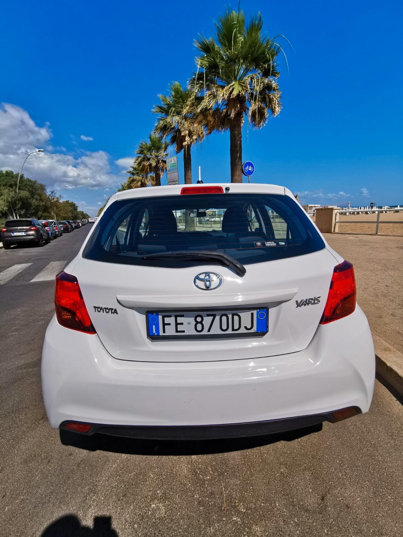 Toyota Yaris 1.4 D-4D 5 porte Lounge 2016