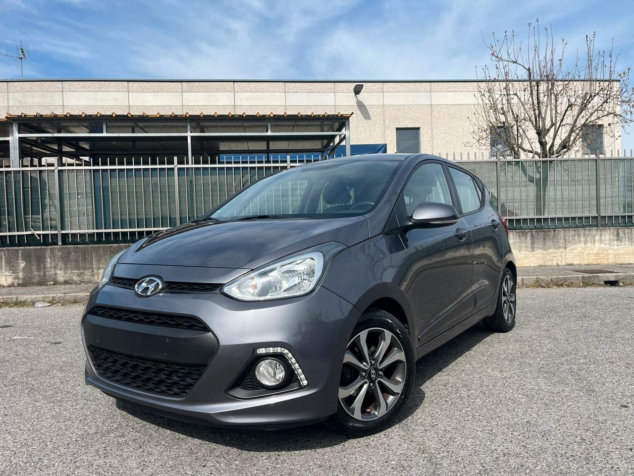 Hyundai I 10 1.0 FIFA WORLD CUP EDITION