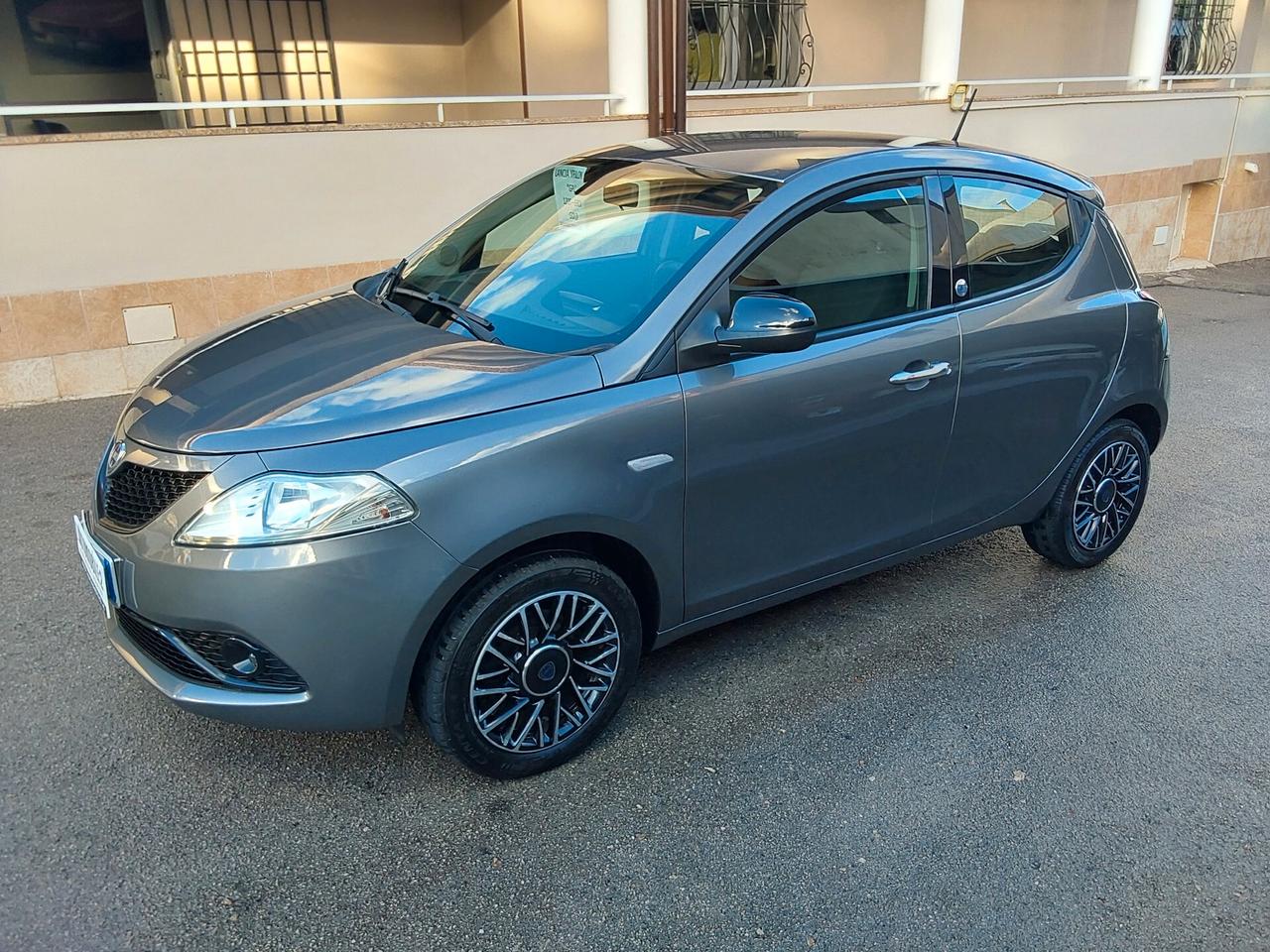 Lancia Ypsilon 1.2 69 CV GPL Ecochic Gold