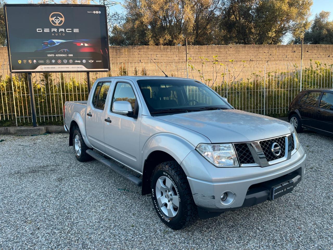Nissan Navara 2.5 dCi 4 porte Double Cab LE